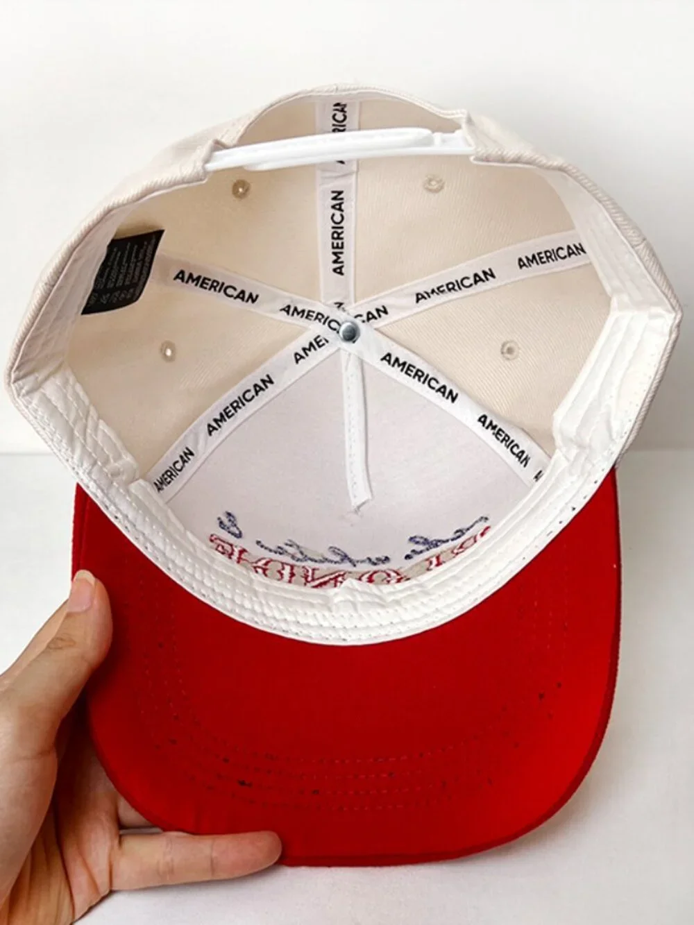 Red cap Blonde cap wdger er ger e gedrgb wg we gweg wegerbe
